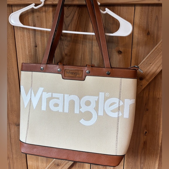 Wrangler Tote - Picture 1 of 3